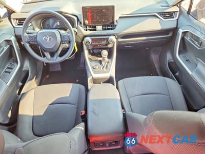 Zdjęcie 8 z 13 samochodu: 2025 TOYOTA RAV4 LE VIN:JTMMWRFV5SD302595 - miniatura