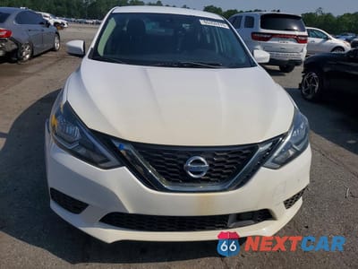 Piąte zdjęcie samochodu w środku: 2018 NISSAN SENTRA SV VIN:3N1AB7AP0JY245734 - miniatura