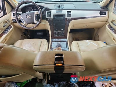 Zdjęcie 8 z 12 samochodu: 2007 CADILLAC ESCALADE LUXURY VIN:1GYFK63837R156333 - miniatura