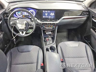 Zdjęcie 8 z 12 samochodu: 2022 KIA NIRO LXS SPECIAL EDITION VIN:KNDCB3LCXN5540206 - miniatura