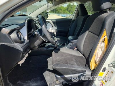 Zdjęcie 7 z 14 samochodu: 2018 TOYOTA RAV4 LE VIN:JTMZFREV0JJ200984 - miniatura