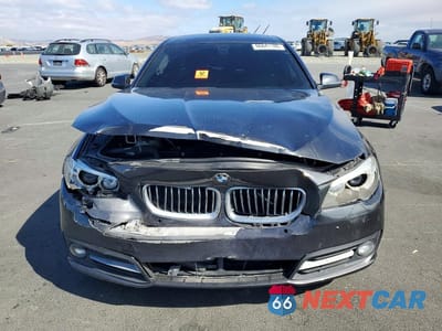 Piąte zdjęcie samochodu w środku: 2016 BMW 528 I VIN:WBA5A5C55GD527670 - miniatura