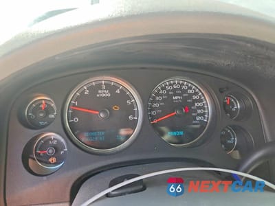 Zdjęcie 9 z 14 samochodu: 2010 CHEVROLET SUBURBAN K1500 LT VIN:1GNUKJE30AR273450 - miniatura
