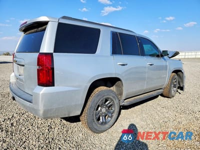 Trzecie zdjęcie samochodu z tyłu: 2020 CHEVROLET TAHOE K1500 LS VIN:1GNSKAKC5LR134185 - miniatura