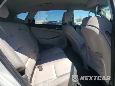 Zdjęcie 11 z 13 samochodu: 2017 HYUNDAI TUCSON SE VIN:KM8J23A49HU462655 - miniatura