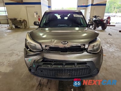 Piąte zdjęcie samochodu w środku: 2016 KIA SOUL BASE VIN:KNDJN2A23G7369101 - miniatura
