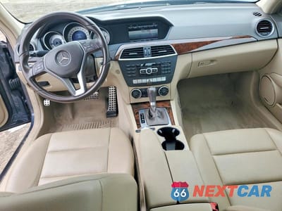Zdjęcie 8 z 12 samochodu: 2014 MERCEDES-BENZ C 300 4MATIC VIN:WDDGF8AB4EA892983 - miniatura