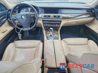 Zdjęcie 8 z 12 samochodu: 2010 BMW 750 I XDRIVE VIN:WBAKC6C53AC393337 - miniatura