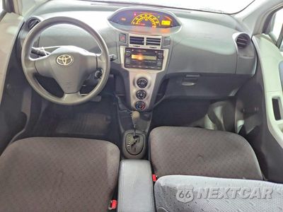 Zdjęcie 8 z 12 samochodu: 2010 TOYOTA YARIS VIN:JTDKT4K36A5318207 - miniatura