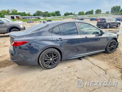 Trzecie zdjęcie samochodu z tyłu: 2025 TOYOTA CAMRY SE VIN:4T1DAACKXSU043639 - miniatura