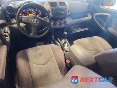 Zdjęcie 8 z 12 samochodu: 2006 TOYOTA RAV4 BASE VIN:JTMBD35V365028180 - miniatura
