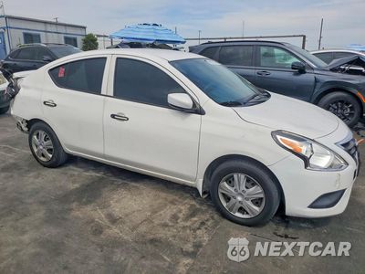 Czwarte zdjęcie samochodu z boku: 2017 NISSAN VERSA 1.6 S PLUS VIN:3N1CN7AP5HL818487 - miniatura