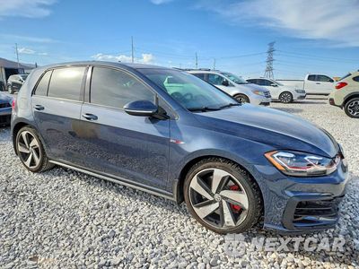Czwarte zdjęcie samochodu z boku: 2018 VOLKSWAGEN GTI S/SE VIN:3VW447AU0JM250236 - miniatura