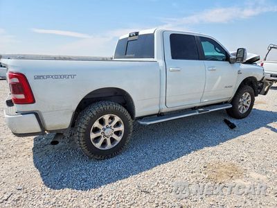Trzecie zdjęcie samochodu z tyłu: 2024 RAM 2500 LARAMIE VIN:3C6UR5FL2RG145577 - miniatura
