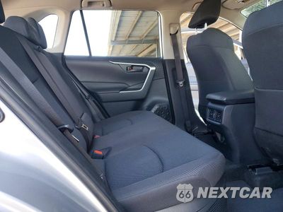 Zdjęcie 10 z 13 samochodu: 2025 TOYOTA RAV4 LE VIN:JTMMWRFV1SD350336 - miniatura