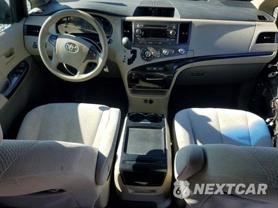 Zdjęcie 8 z 14 samochodu: 2011 TOYOTA SIENNA LE VIN:5TDKK3DCXBS052695 - miniatura