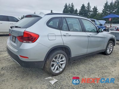 Trzecie zdjęcie samochodu z tyłu: 2015 BMW X1 XDRIVE28I VIN:WBAVL1C56FVY34079 - miniatura