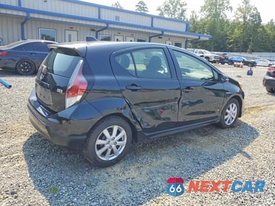 Trzecie zdjęcie samochodu z tyłu: 2017 TOYOTA PRIUS C TWO VIN:JTDKDTB30H1592057 - miniatura