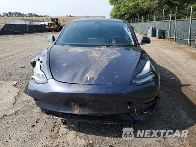 Piąte zdjęcie samochodu w środku: 2019 TESLA MODEL 3 VIN:5YJ3E1EAXKF434694 - miniatura