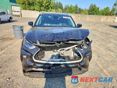 Piąte zdjęcie samochodu w środku: 2026 TOYOTA HIGHLANDER XLE VIN:5TDKDRBH9TS606662 - miniatura