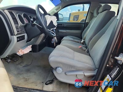 Zdjęcie 7 z 12 samochodu: 2011 TOYOTA TUNDRA DOUBLE CAB SR5 VIN:5TFUM5F17BX026074 - miniatura