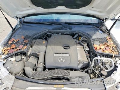 Zdjęcie 11 z 12 samochodu: 2018 MERCEDES-BENZ C 300 4MATIC VIN:55SWF4KB0JU252945 - miniatura