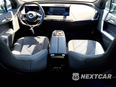 Zdjęcie 8 z 12 samochodu: 2024 BMW IX XDRIVE50 VIN:WB523CF01RCP42861 - miniatura