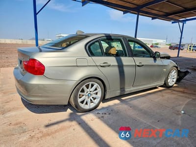 Trzecie zdjęcie samochodu z tyłu: 2010 BMW 328 I VIN:WBAPH7G57ANM54006 - miniatura
