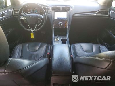 Zdjęcie 8 z 12 samochodu: 2020 FORD FUSION TITANIUM VIN:3FA6P0D91LR199634 - miniatura