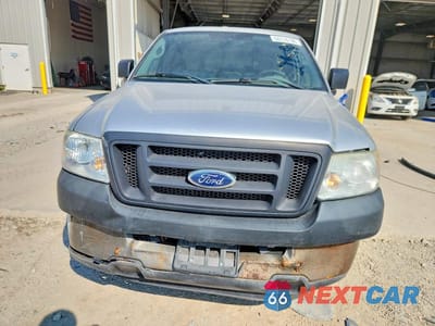 Piąte zdjęcie samochodu w środku: 2005 FORD F150 VIN:1FTRF12W45NA34773 - miniatura