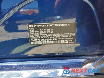 Zdjęcie 12 z 12 samochodu: 2023 BMW 3ER 330I VIN:3MW69FF02P8D24946 - miniatura