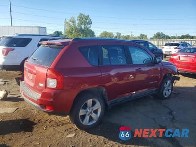 Trzecie zdjęcie samochodu z tyłu: 2011 JEEP COMPASS SPORT VIN:1J4NF1FB1BD179979 - miniatura