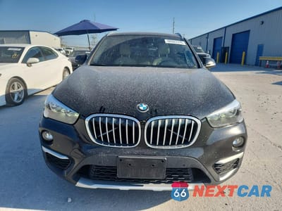 Piąte zdjęcie samochodu w środku: 2018 BMW X1 XDRIVE28I VIN:WBXHT3C38J5F91772 - miniatura