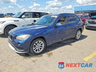 2015 BMW X1 XDRIVE28I WBAVL1C53FVY35805 - główne zdjęcie licytacji z USA - miniatura