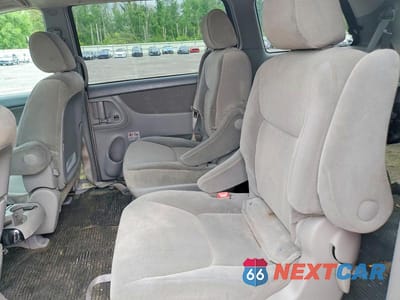 Zdjęcie 11 z 13 samochodu: 2005 TOYOTA SIENNA LE 7 PASSENGER VIN:5TDZA23C25S377178 - miniatura