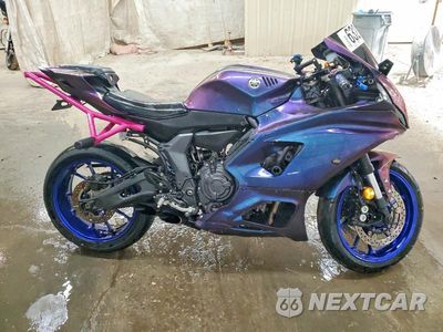 2024 YAMAHA YZFR7 JYARM38E2RA014739 - główne zdjęcie licytacji z USA - miniatura