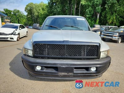 Piąte zdjęcie samochodu w środku: 1999 DODGE RAM 1500 VIN:3B7HF13Y5XG205909 - miniatura