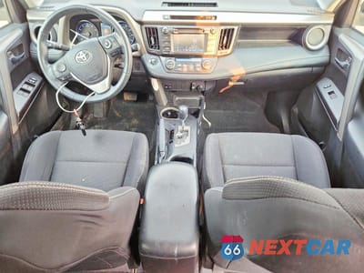 Zdjęcie 8 z 13 samochodu: 2018 TOYOTA RAV4 XLE VIN:2T3RFREV5JW839136 - miniatura