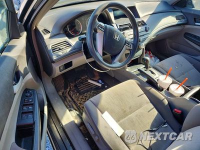 Zdjęcie 8 z 12 samochodu: 2009 HONDA ACCORD LXP VIN:1HGCP26469A043037 - miniatura