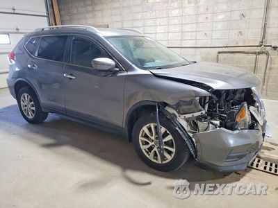 Czwarte zdjęcie samochodu z boku: 2019 NISSAN ROGUE S VIN:5N1AT2MV1KC783002 - miniatura