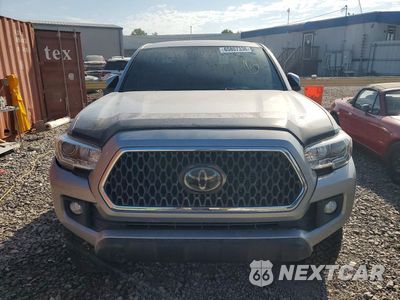 Piąte zdjęcie samochodu w środku: 2019 TOYOTA TACOMA TRD OFF-ROAD VIN:3TMDZ5BN0KM077027 - miniatura