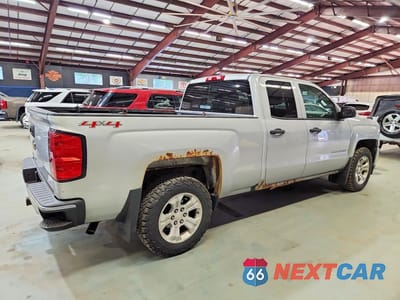 Trzecie zdjęcie samochodu z tyłu: 2016 CHEVROLET SILVERADO K1500 VIN:1GCVKNEC6GZ167274 - miniatura