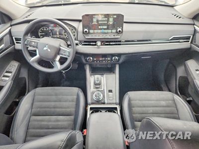 Zdjęcie 8 z 14 samochodu: 2024 MITSUBISHI OUTLANDER SE VIN:JA4J4VA89RZ034810 - miniatura