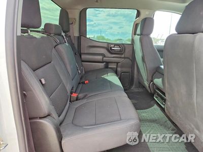 Zdjęcie 10 z 13 samochodu: 2021 CHEVROLET SILVERADO K1500 CUSTOM VIN:3GCUYBEFXMG375818 - miniatura