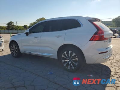 Drugie zdjęcie samochodu z przodu: 2023 VOLVO XC60 PLUS VIN:YV4L12RE8P1257476 - miniatura