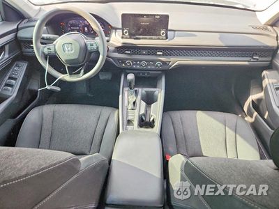 Zdjęcie 8 z 13 samochodu: 2023 HONDA ACCORD EX VIN:1HGCY1F31PA016985 - miniatura