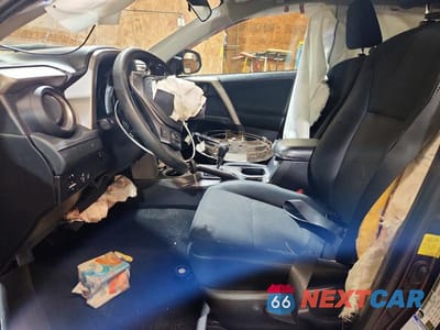 Zdjęcie 7 z 13 samochodu: 2018 TOYOTA RAV4 LE VIN:2T3BFREV7JW718450 - miniatura
