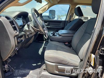 Zdjęcie 7 z 12 samochodu: 2019 RAM 2500 TRADESMAN VIN:3C6UR5CL5KG579566 - miniatura