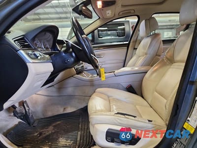 Zdjęcie 7 z 12 samochodu: 2014 BMW 535 XI VIN:WBA5B3C59ED537374 - miniatura