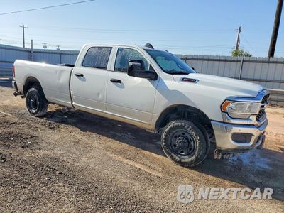 Czwarte zdjęcie samochodu z boku: 2023 RAM 2500 TRADESMAN VIN:3C6UR5HJ4PG634264 - miniatura